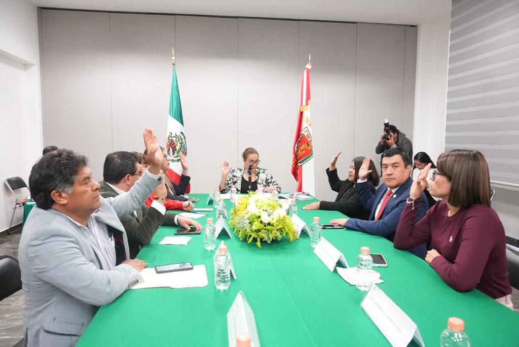 Desahoga Comisión de Puntos Constitucionales varios expedientes parlamentarios